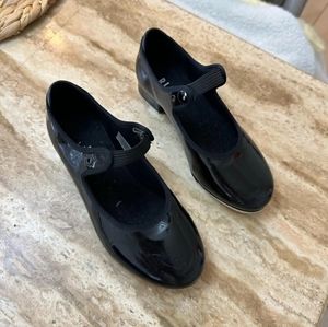 tap shoes bloch